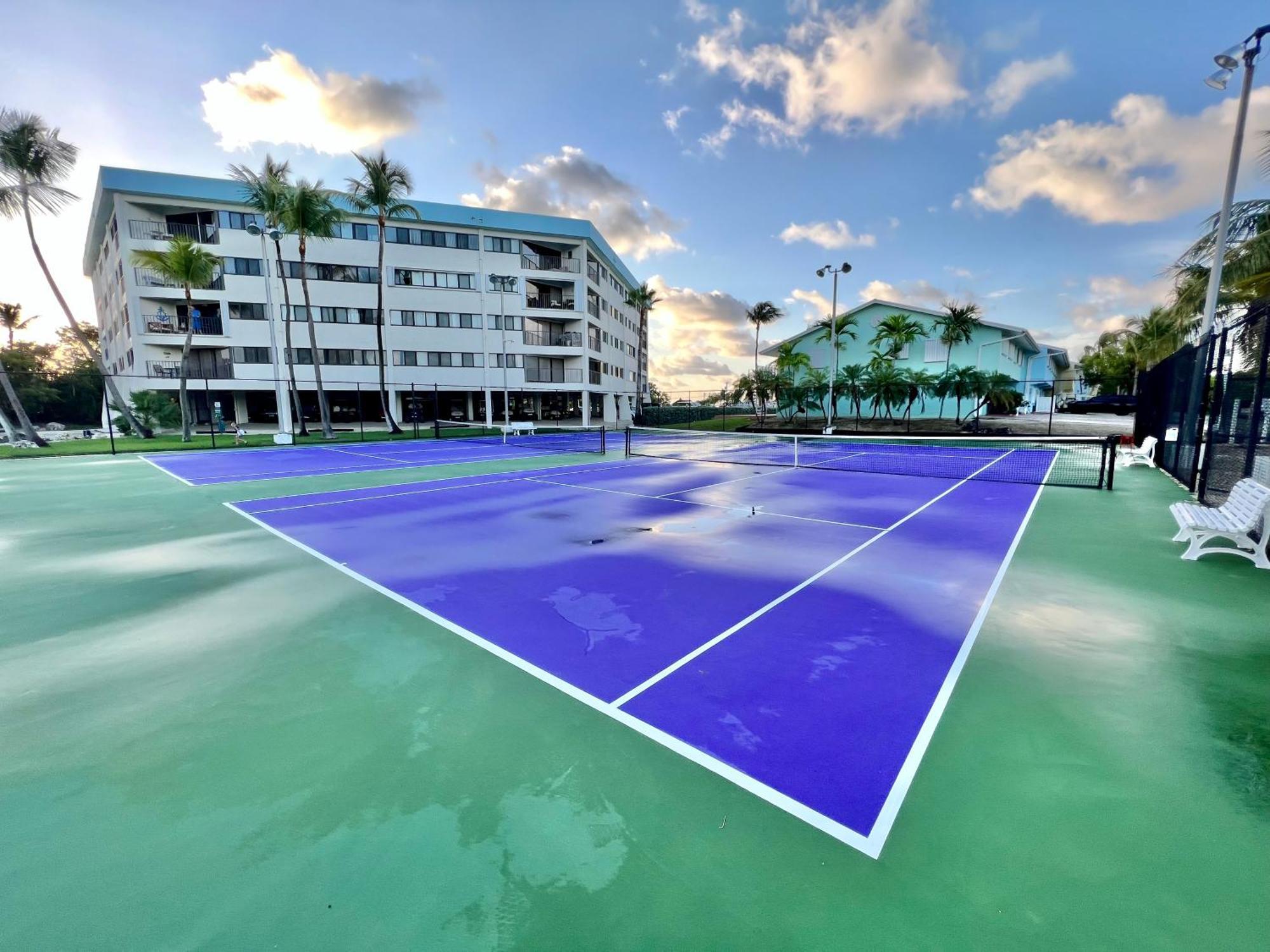 Tower 2 Master Suites, 2 Kings Beds, Marina キーラーゴ エクステリア 写真